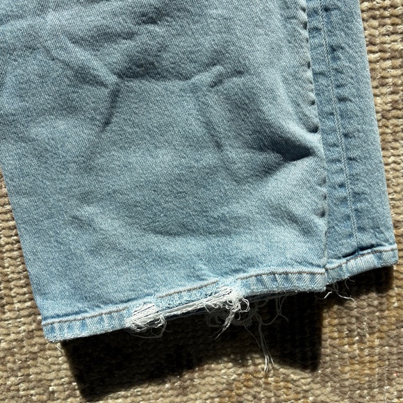 AYR The Easy Easy in light distressed denim - Picture 8 of 8